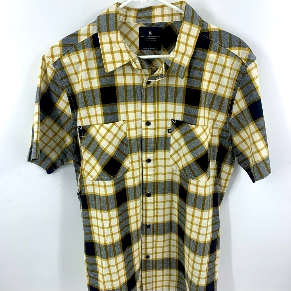 Junk food Clothing ShortSleeve button down‎ Shirt.